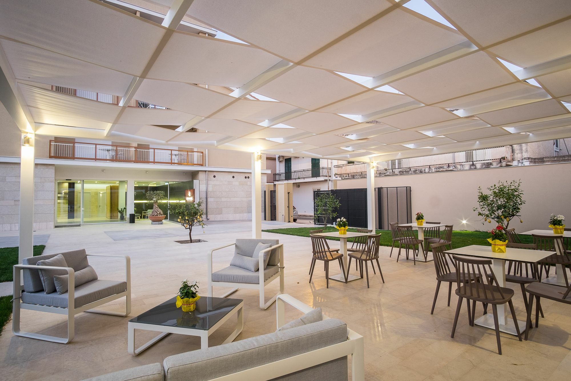 Netum Hotel Noto Bagian luar foto