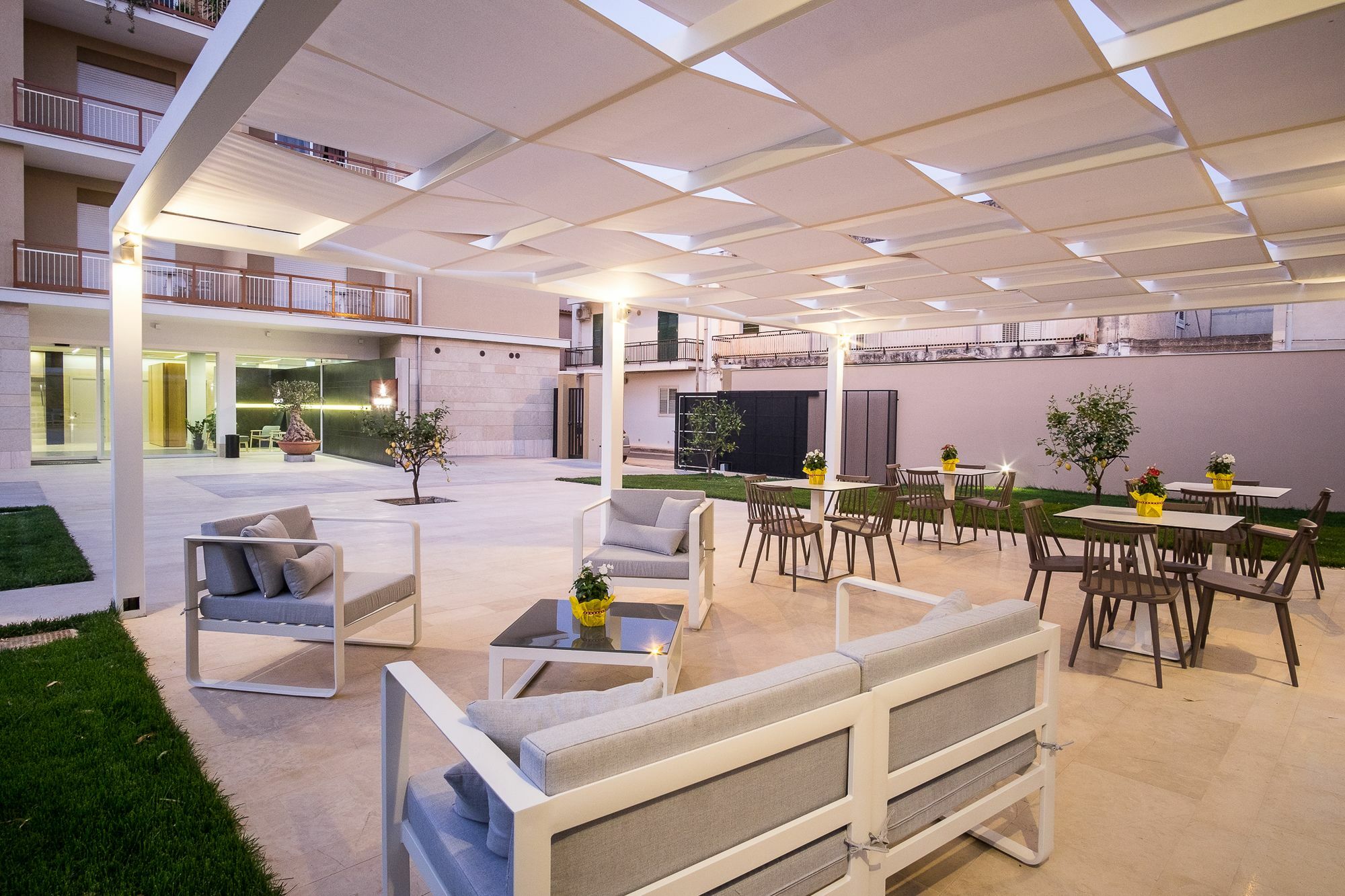 Netum Hotel Noto Bagian luar foto